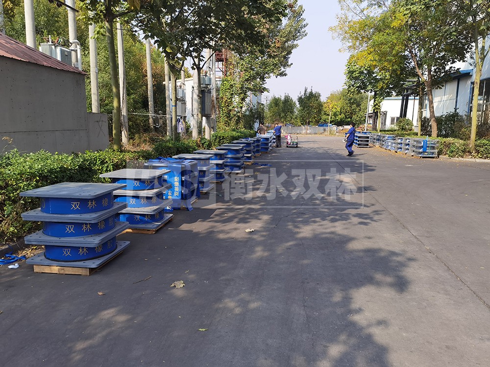 預(yù)制橡膠支座 建筑組合隔震支座生產(chǎn)廠家 HDR隔震橡膠支座