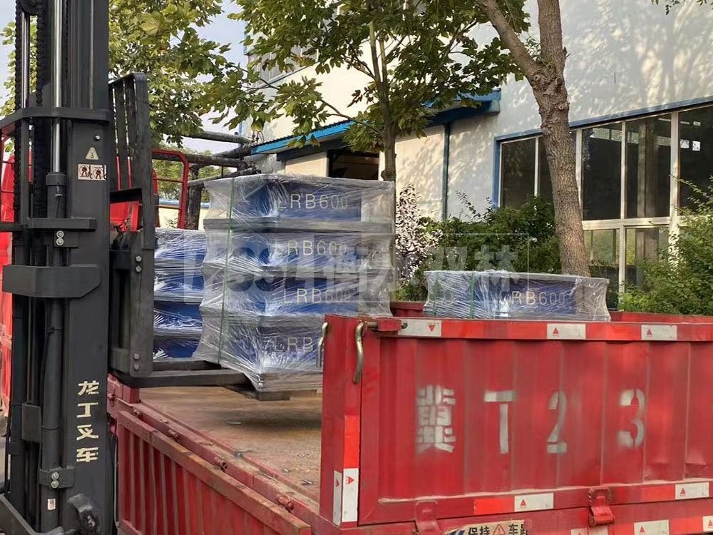 LRB建筑隔震支座 鉛芯隔震支座 高阻尼隔震橡膠支座生產(chǎn)廠家